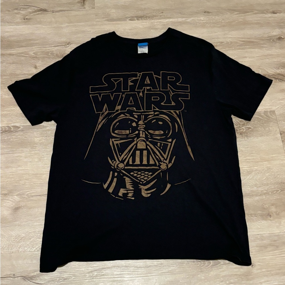 Star Wars Vintage Black T-Shirt with Darth Vader Graphic